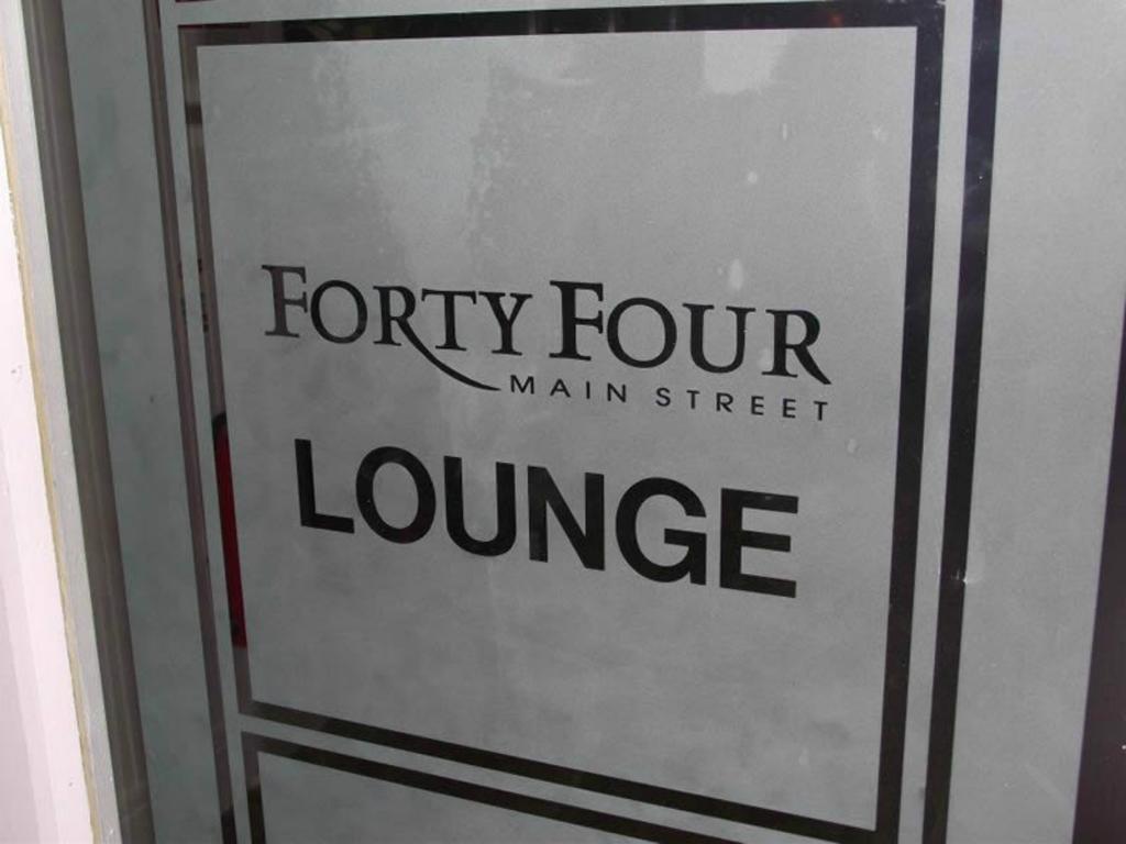 Forty Four Main Street Swords Exterior photo